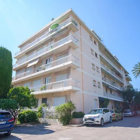 Superbe De 3 Pieces Renove Avec Vue Apartment Nice