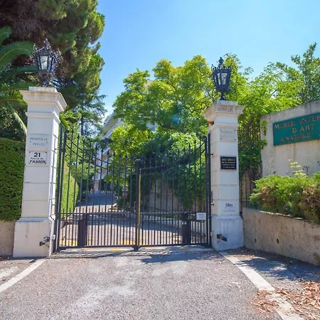 Appartement Superbe De 3 Pièces Rénové Avec Vue